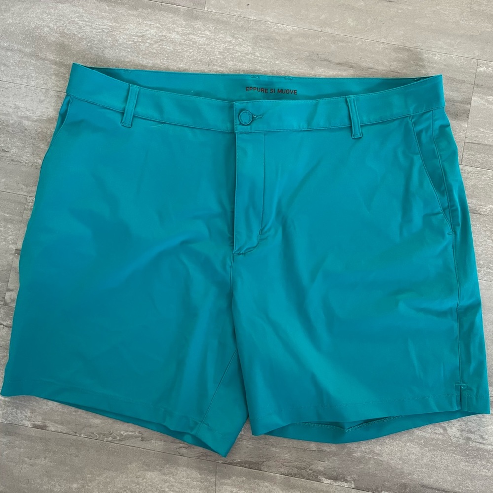 Never worn Rhône resort short, size 38. 6” inseam. Perfect condition!